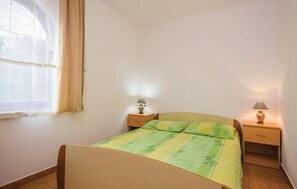 2 quartos, acesso à internet, roupa de cama