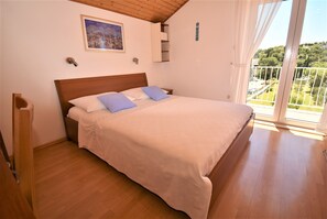 2 bedrooms, free WiFi, bed sheets - Guest House Kanjuo - Two Bedroom Apartment with Terrace and Garden View (Mlini)