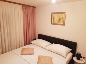1 bedroom, Internet, bed sheets