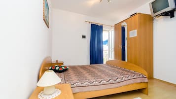 Fer et planche Ă repasser, accĂšs Internet, draps fournis