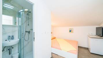 1 habitación, internet gratis y ropa de cama