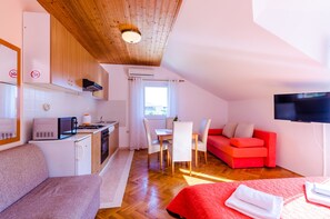 Free WiFi, bed sheets - Apartments Mali Paradiso - Comfort Studio Apartment with Balcony and Pool View (Mlini)