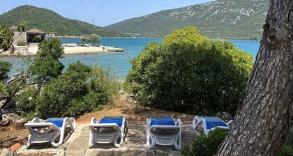 Apartments More & Ja - One Bedroom Apartment with Terrace and Sea View ( 1. istok )