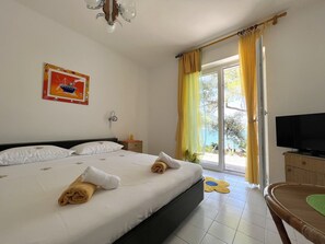 1 bedroom, WiFi, bed sheets - Apartments More & Ja - One Bedroom Apartment with Terrace and Sea View ( 1. istok ) (Ston)