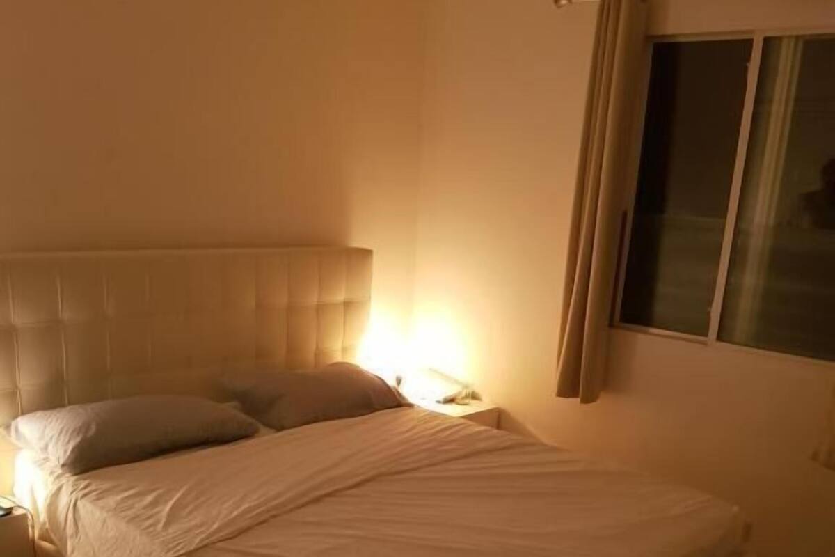 1 bedroom, individually decorated, individually furnished