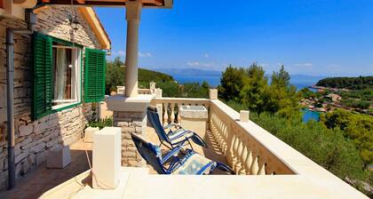 Stone House Horizont - One Bedroom Holiday Home with Terrace and Sea View