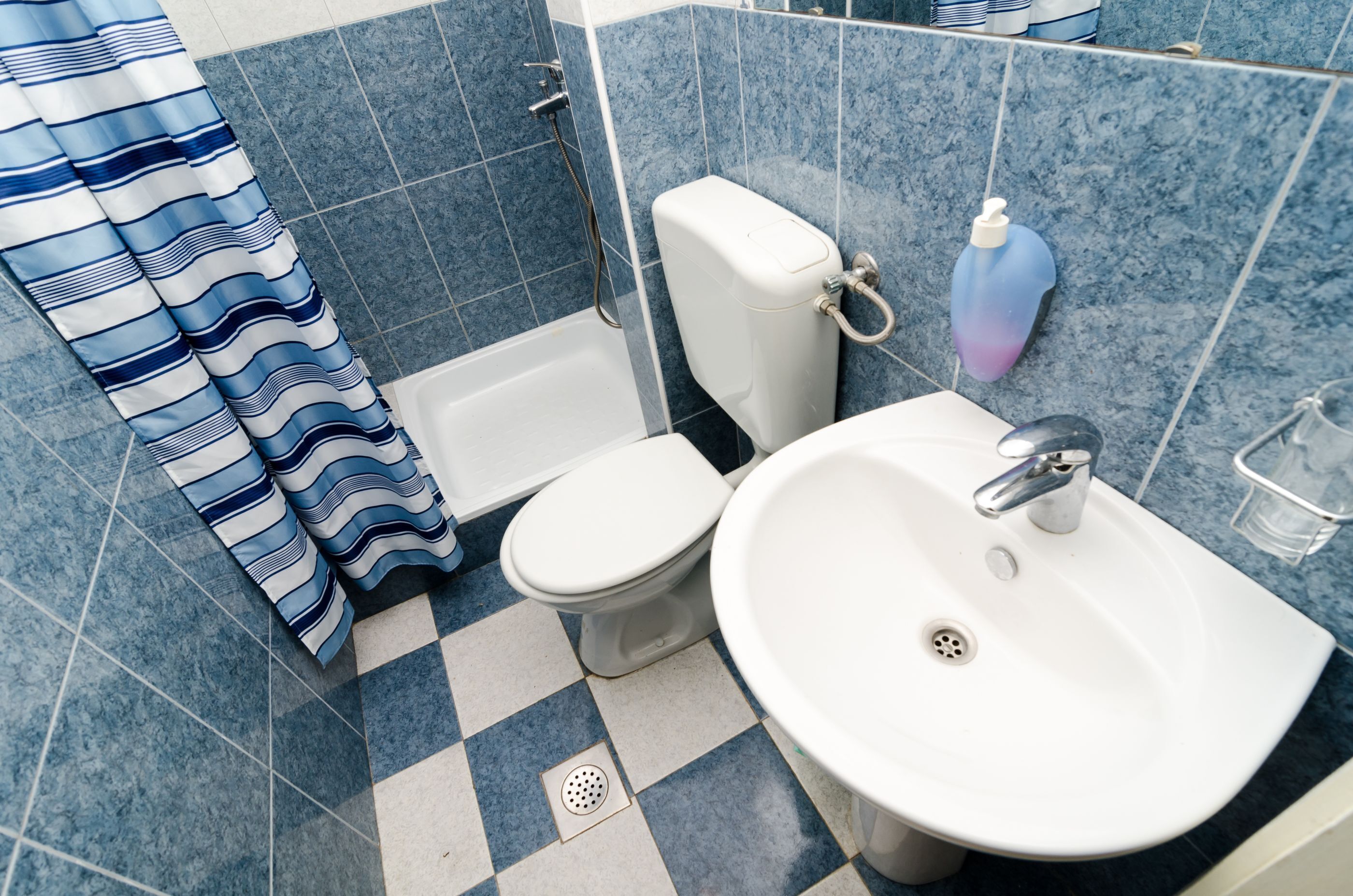 Shower, towels