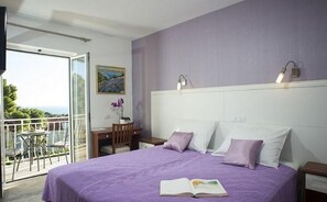 1 bedroom, free WiFi, bed sheets - Milka & Miho Apartments- Double or Twin Room with Balcony and Sea View 3 (Dubrovnik)