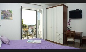 1 bedroom, free WiFi, bed sheets