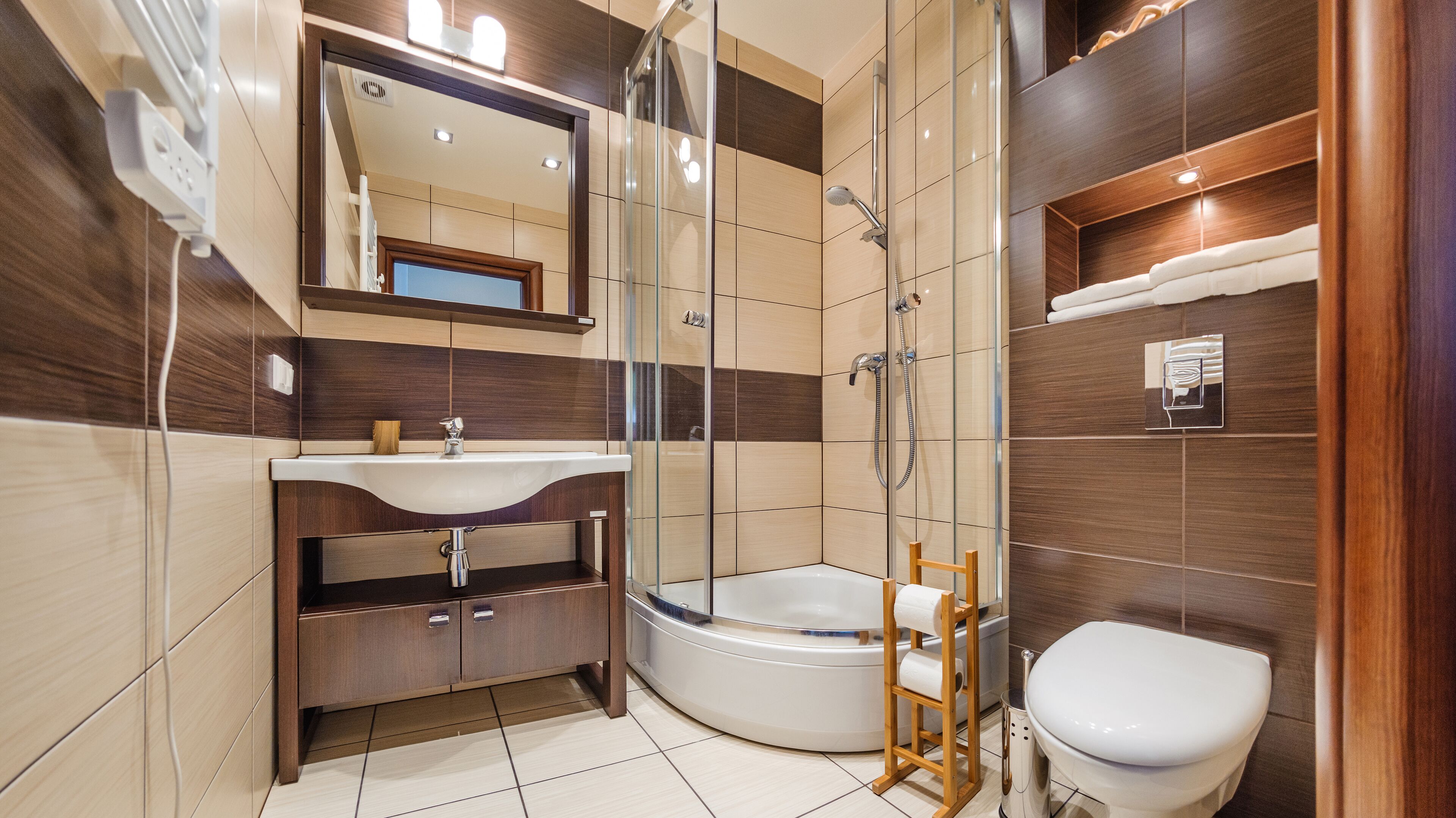 Apartment (9, ul. Niska 10) | Bathroom | Shower, hair dryer, towels