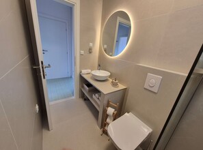 Baignoire, serviettes fournies