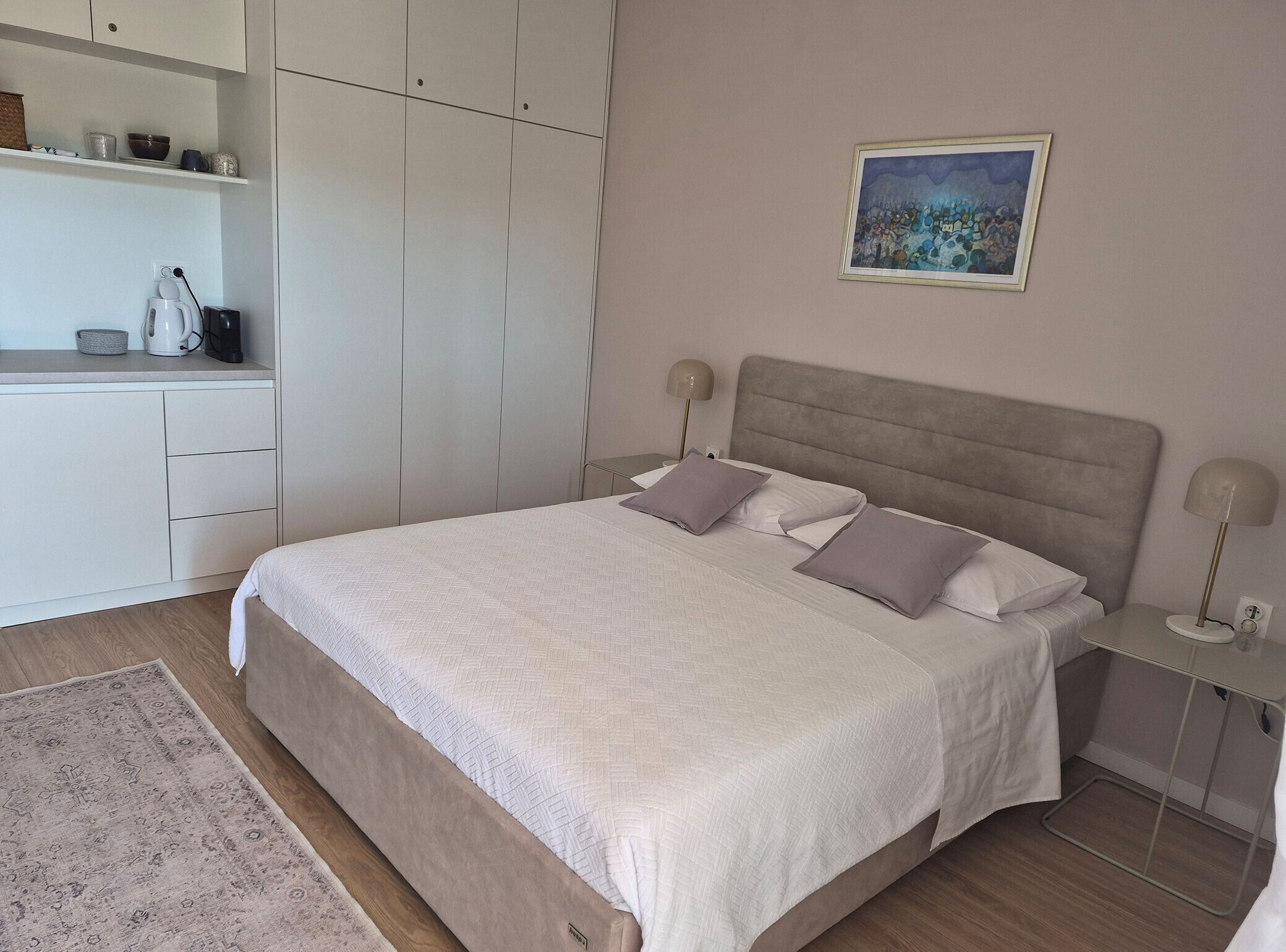1 habitación, internet y ropa de cama 