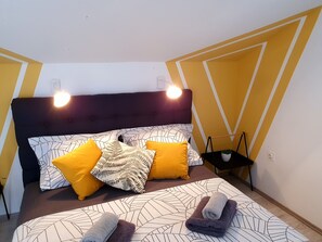 Free WiFi, bed sheets