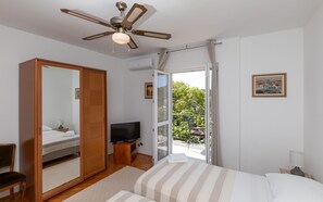 2 عدّة غرف نوم وواي فاي وملاءات أسرّة