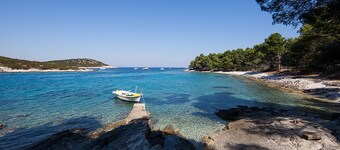 Apartments Malo Lago - One-Bedroom Apartment with Balcony and Sea View - Attic (Apartment 3)