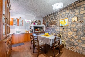 Dining - Rooms Tupina by Paulina - Superior Double Room with Balcony and Sea View (Mlini)