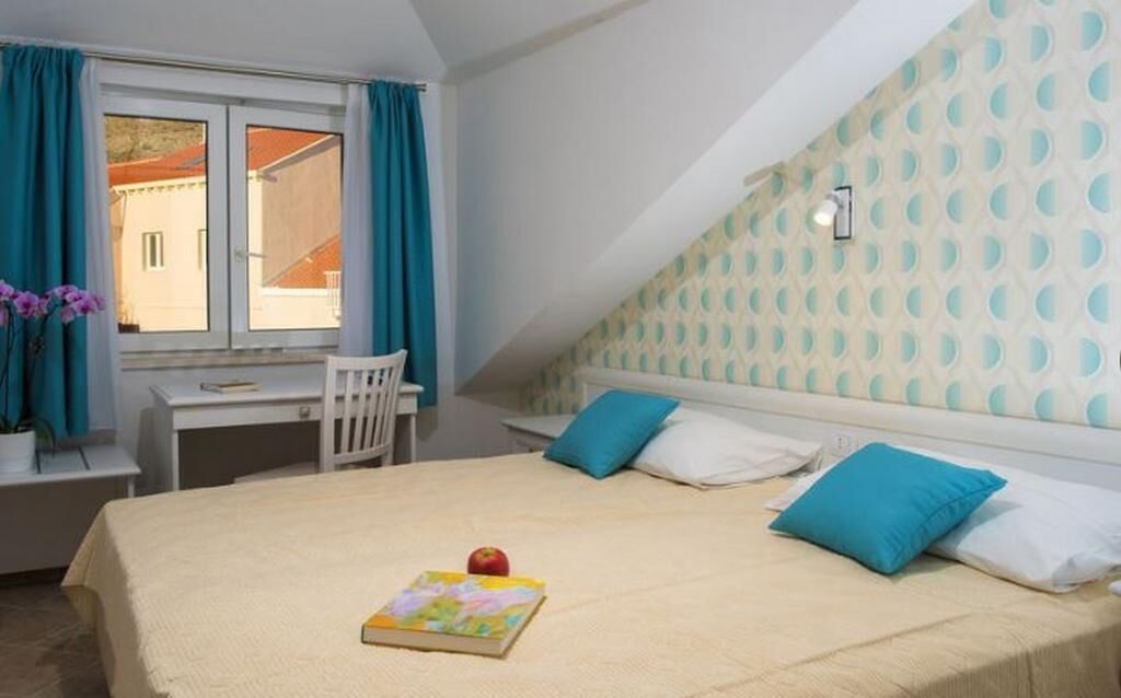 1 camera, Wi-Fi, lenzuola