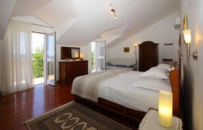 4 Schlafzimmer, Bügeleisen/Bügelbrett, Internetzugang, Bettwäsche