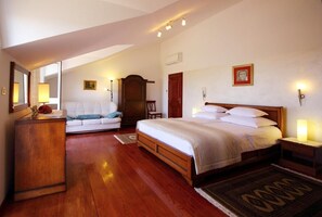 4 habitaciones, tabla de planchar con plancha, internet y ropa de cama 