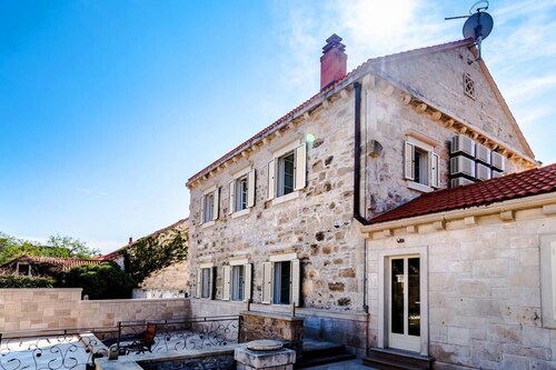 Rooms Miron - Deluxe Double or Twin Room with Pool View