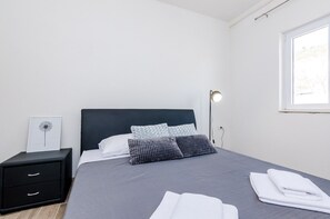 1 makuuhuone, silitysrauta/-lauta, Wi-Fi, vuodevaatteet