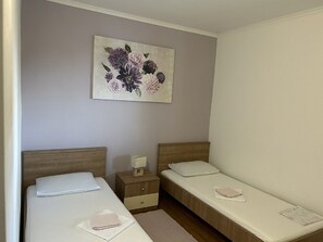 2 bedrooms, WiFi, bed sheets - Apartments Matuško Mljet - Two-Bedroom Apartment with Terrace and Sea view (Saplunara)
