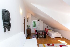 1 chambre, fer et planche Ă repasser, Wi-Fi, draps fournis