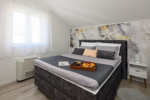 1 habitación, tabla de planchar con plancha y internet gratis 
