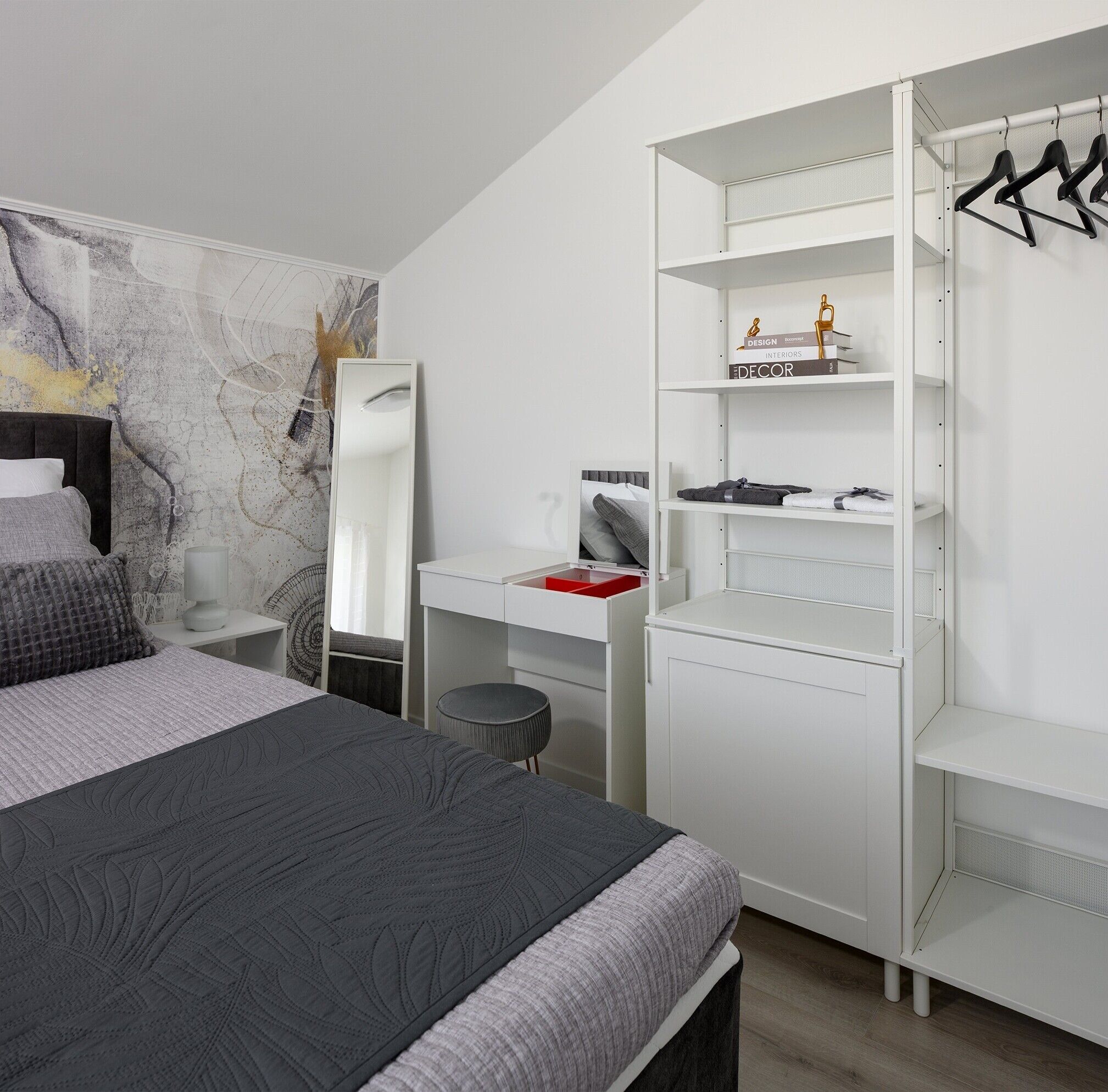 1 slaapkamer, een strijkplank/strijkijzer, gratis internet, beddengoed
