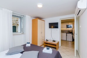 2 chambres, accĂšs Internet, draps fournis