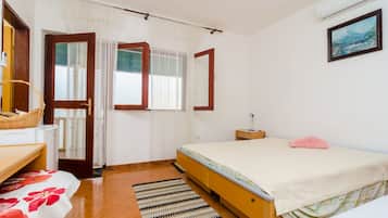 1 Schlafzimmer, BĂŒgeleisen/BĂŒgelbrett, WLAN, BettwĂ€sche