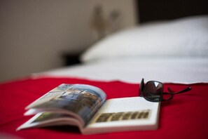 1 habitación, tabla de planchar con plancha, internet y ropa de cama 