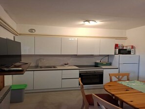 Fridge, oven, stovetop, cookware/dishes/utensils - Apartments Marita - Two Bedroom Apartment (Korcula)