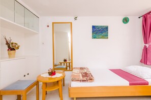 1 habitación, wifi y ropa de cama 