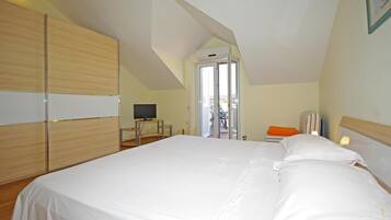 Bügeleisen/Bügelbrett, kostenloses WLAN, Bettwäsche