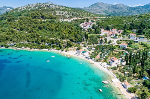 Apartments Cypress Sea Cove - Premium Studio Apartment with Balcony and Sea View