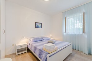 2 Schlafzimmer, Bügeleisen/Bügelbrett, WLAN, Bettwäsche