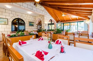 Dining - Pansion Srebreno - Double or Twin Room with Balcony (Mlini)