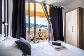 1 室のベッドルーム、WiFi、ベッドシーツ