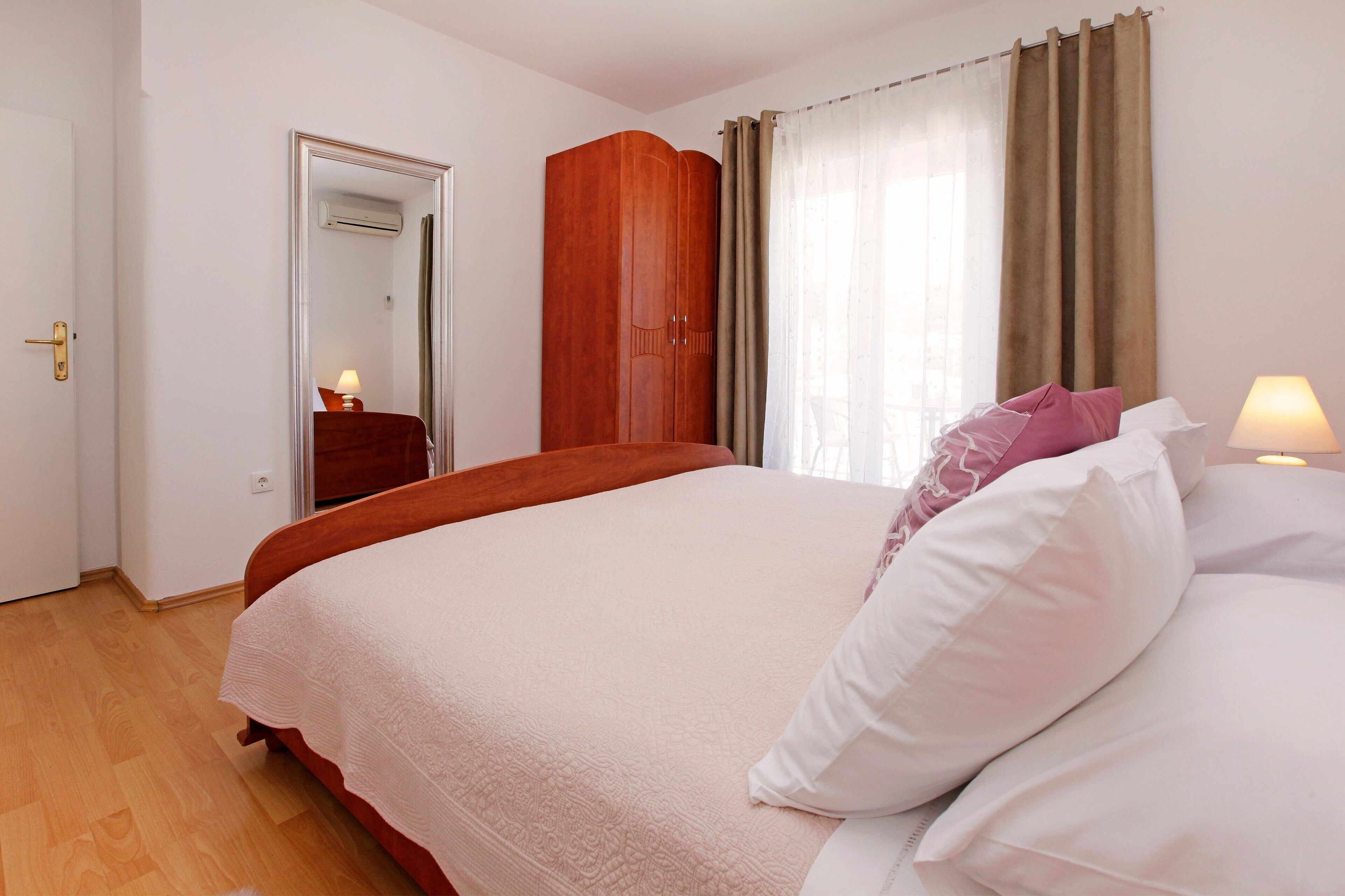 3 Schlafzimmer, Bügeleisen/Bügelbrett, WLAN, Bettwäsche