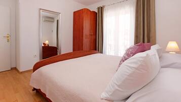 3 Schlafzimmer, Bügeleisen/Bügelbrett, WLAN, Bettwäsche