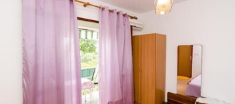 Guest House Kola - Doppelzimmer mit Balkon