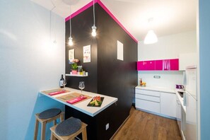 Fridge, stovetop, coffee/tea maker, cookware/dishes/utensils - Captain's Studio - Studio with Terrace (Mokosica)