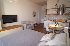 Bügeleisen/Bügelbrett, WLAN, Bettwäsche