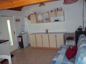 TV, fireplace - Holiday Home Ruža - Holiday Home with Terrace (Mirca)