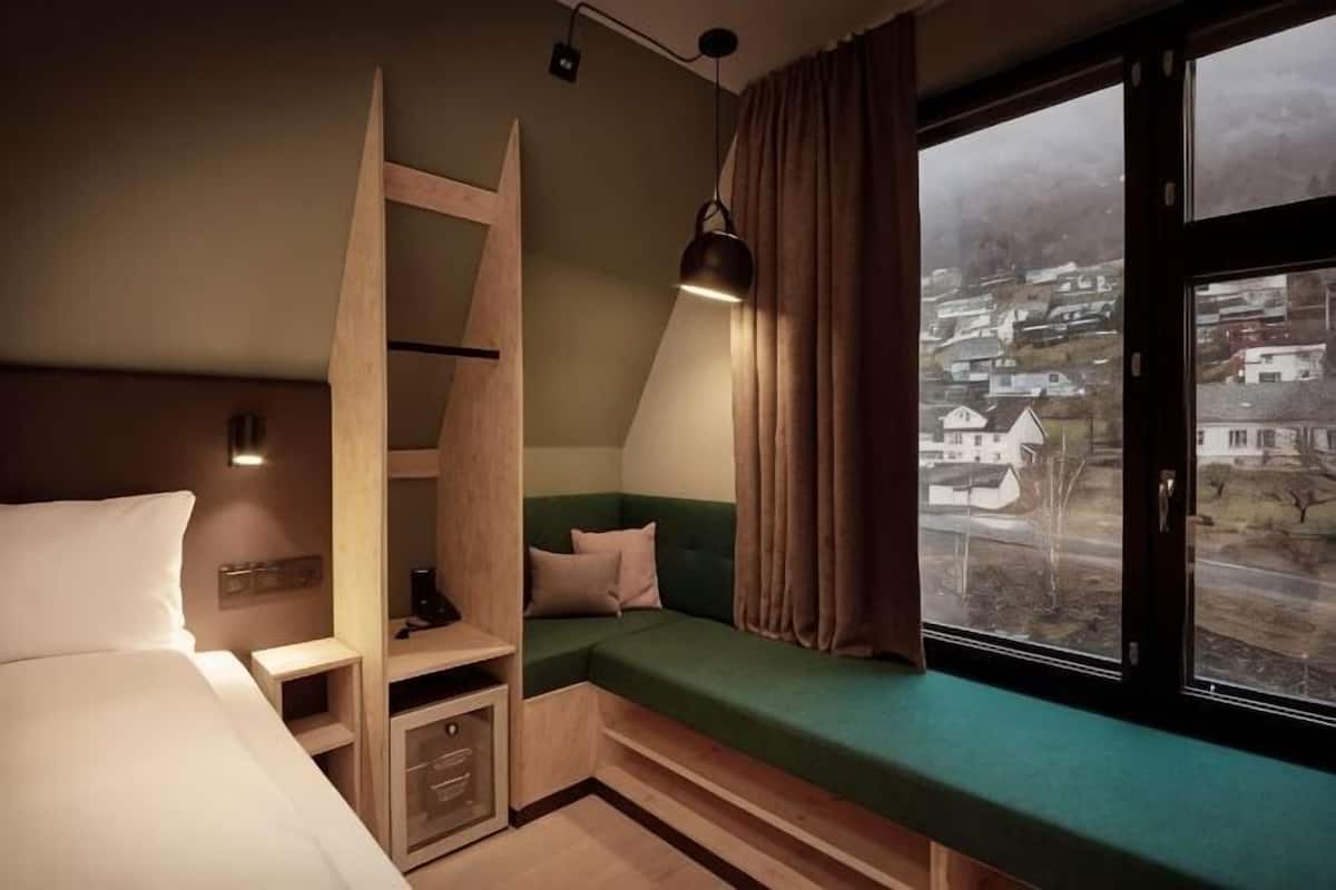 1 chambre, surmatelas, minibar, lits bébé (gratuits)