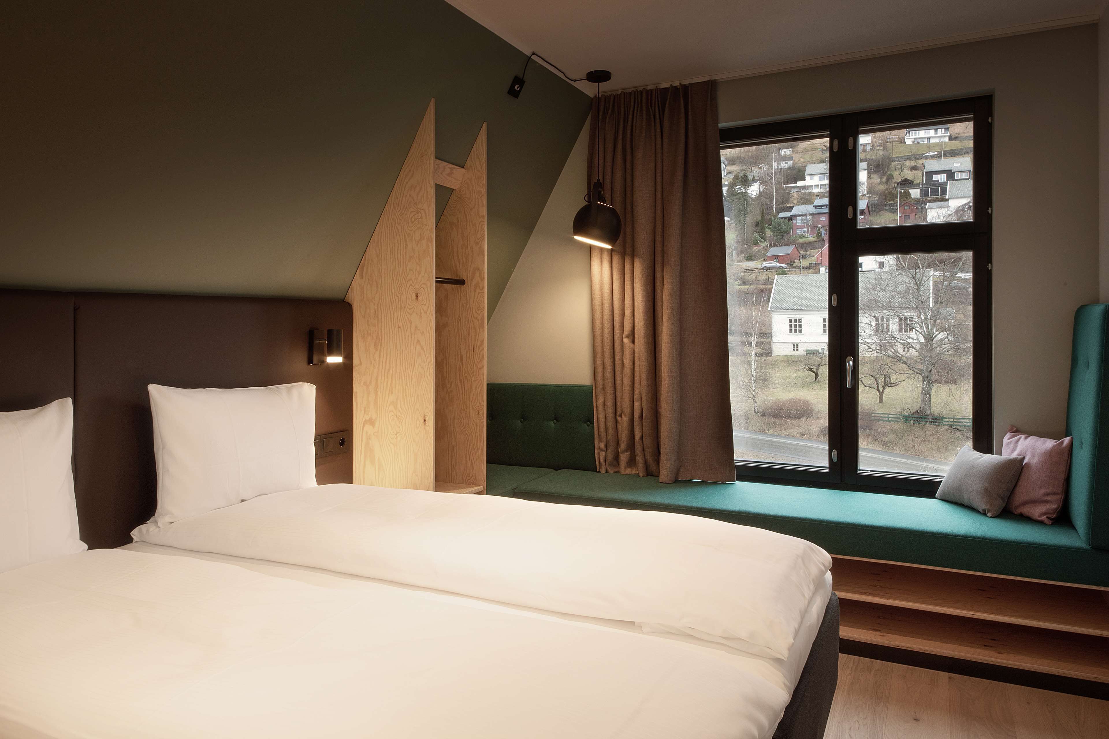 standard double room | 1 bedroom, pillow-top beds, minibar, free cots/infant beds