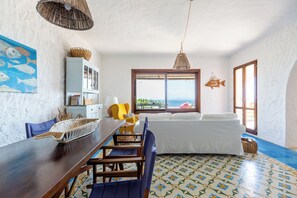 تلفزيون، كُتُب