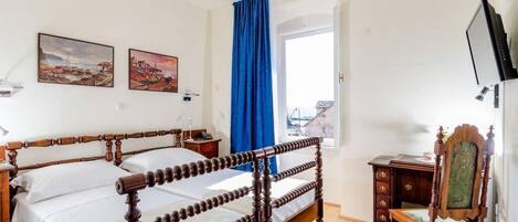 1 bedroom, iron/ironing board, Internet, bed sheets