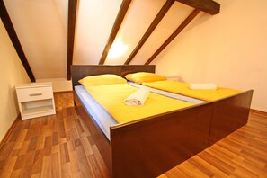 1 bedroom, iron/ironing board, Internet, bed sheets